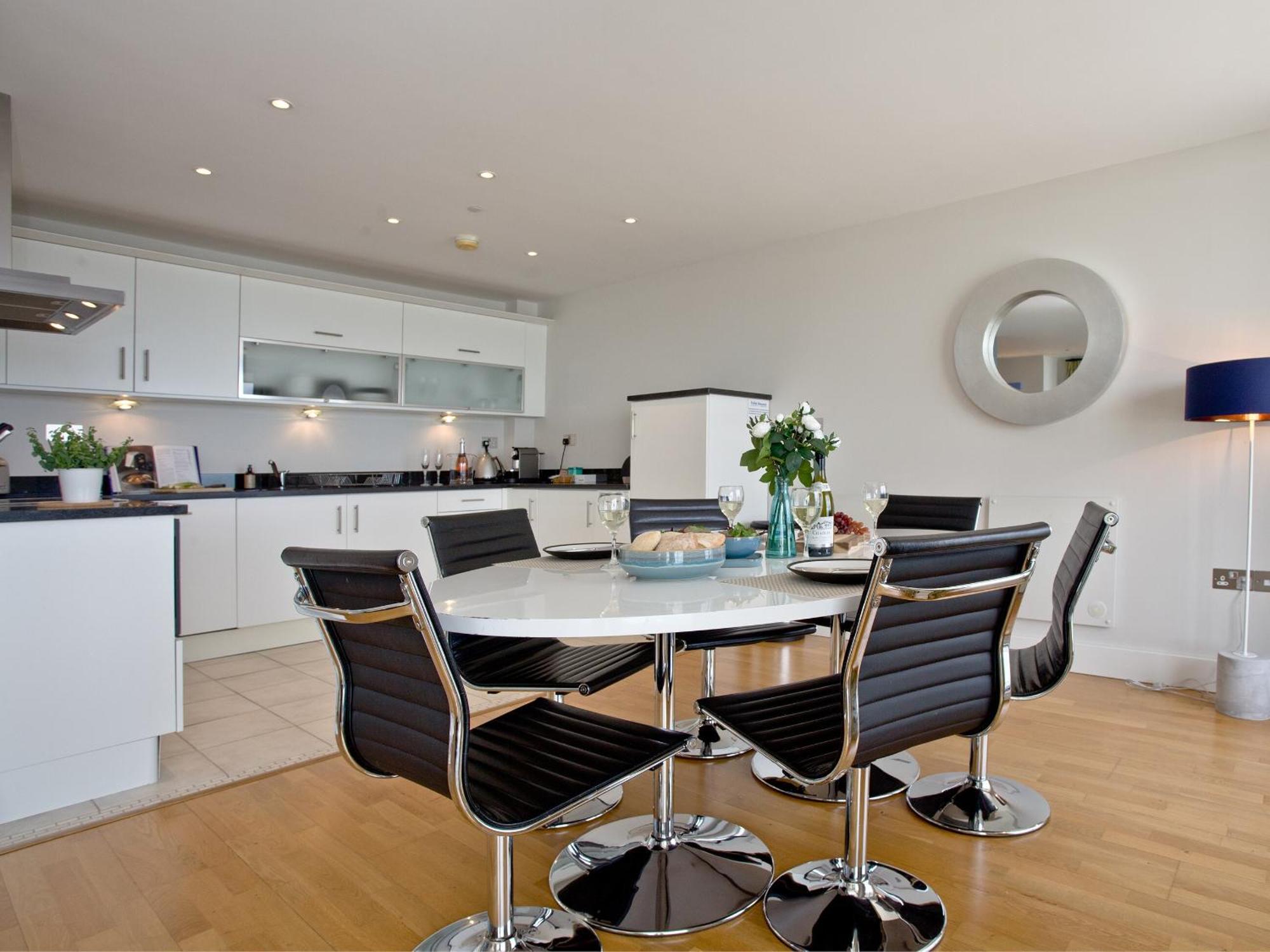 The Penthouse Bay View Apartment Westward Ho!  Bagian luar foto