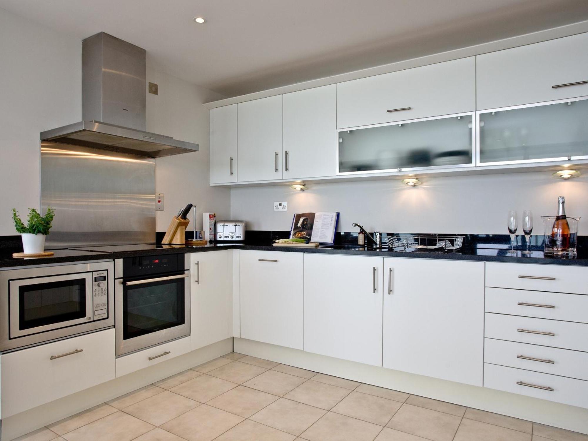 The Penthouse Bay View Apartment Westward Ho!  Bagian luar foto